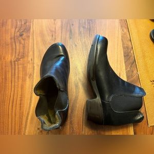 Fly London black leather Chelsea boots, size 8